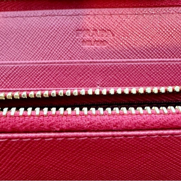 PRADA Host Pick Authentic red safiano leather long zip around Wallet with bow - Picture 7 of 17